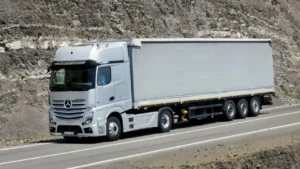 mercedes_benz_turk_6802_adet_kamyon_ihrac_etti_h119207_31244-300x169 Eskişehir Nakliyeciler